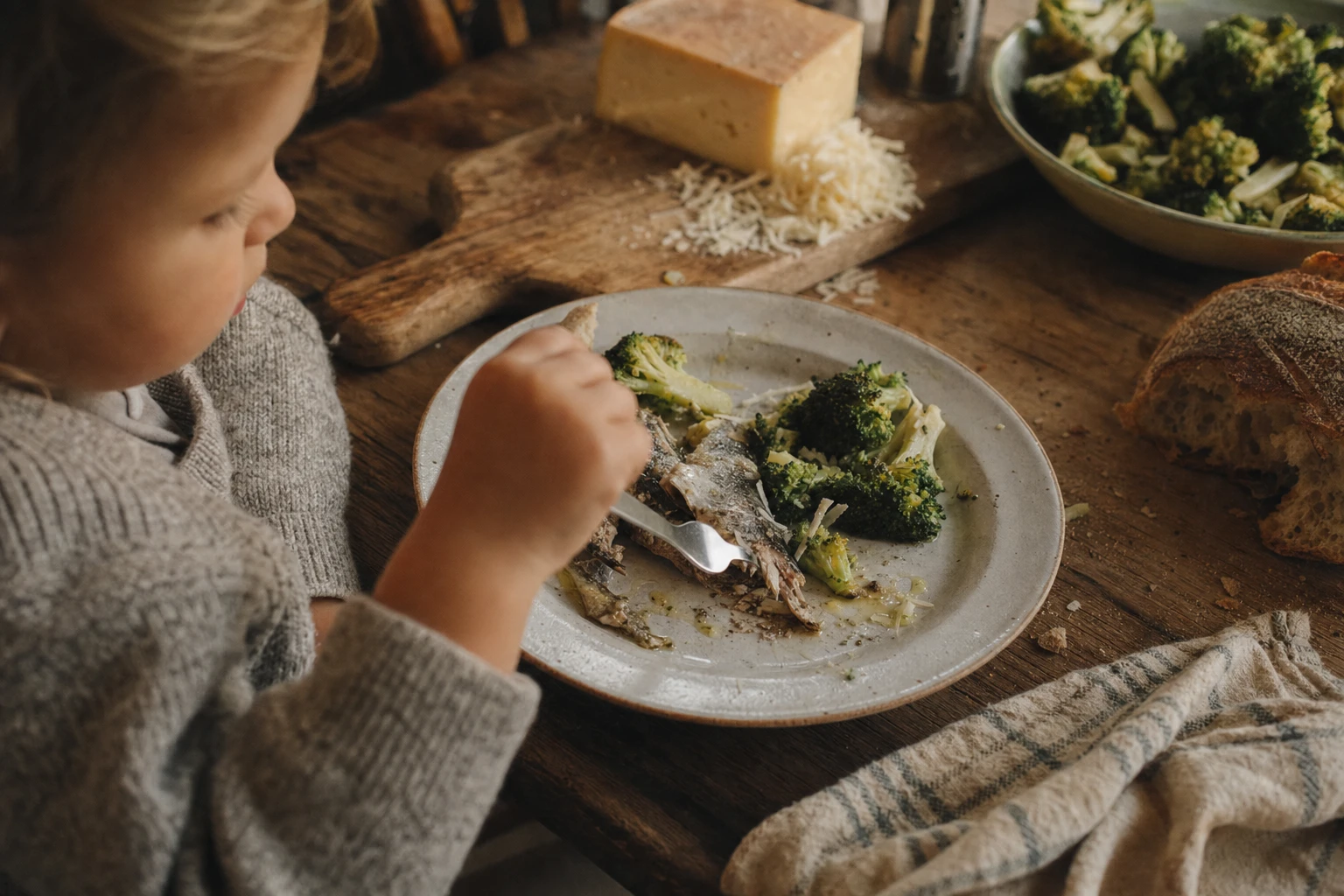 Sardines with bones, broccoli, and cheese